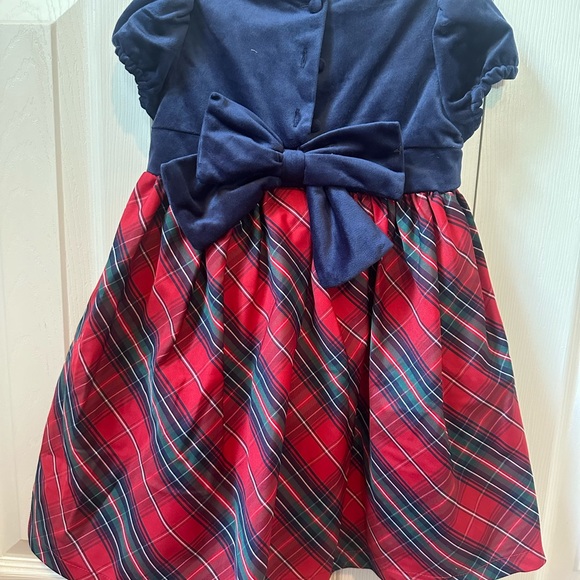 Velvet and taffeta holiday dress. - Picture 2 of 4